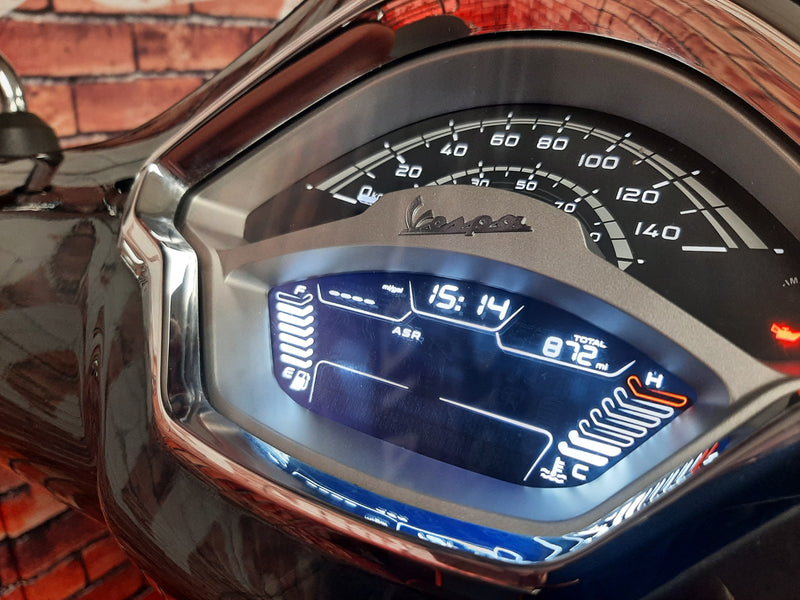 Vespa GTS 300 2024 Black