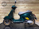 Vespa GTS 300 Racing Sixties 2021