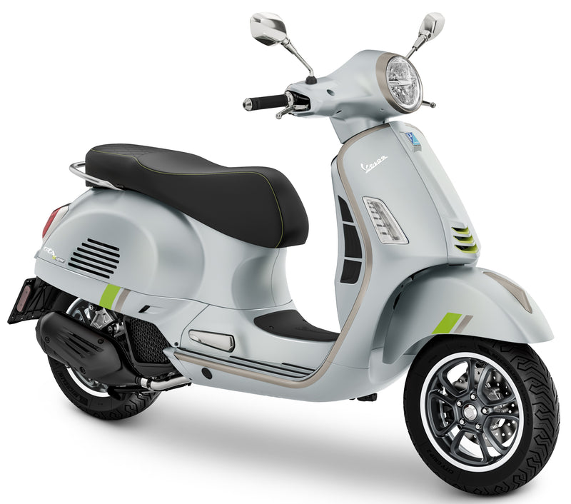 Vespa GTS 125RST Super Tech - Grigio Entusiasta 2024 - Save £866 on RRP.